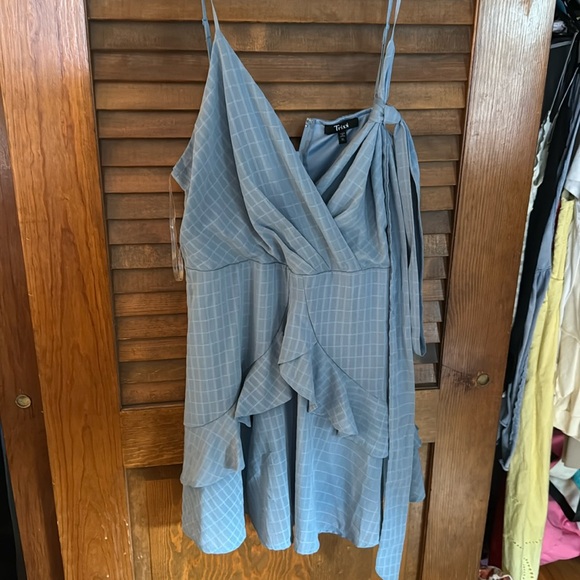 Trixxi Gridded Dress - Picture 1 of 3